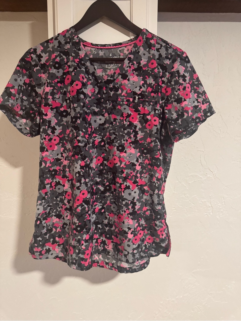 Women’s Short-Sleeve Floral Print Top in Black and Pink beyond scrubs medium